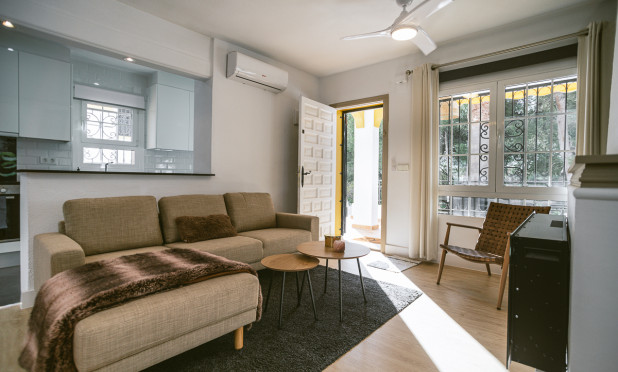 Resale - Villa - Orihuela Costa - Villamartín