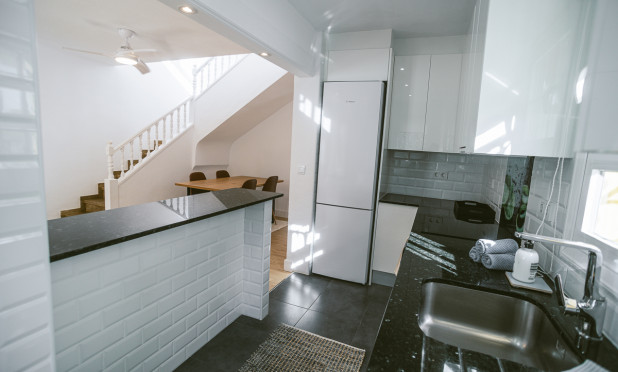 Resale - Villa - Orihuela Costa - Villamartín