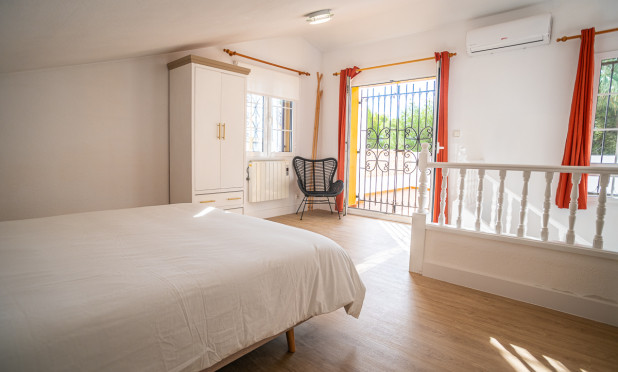 Resale - Villa - Orihuela Costa - Villamartín