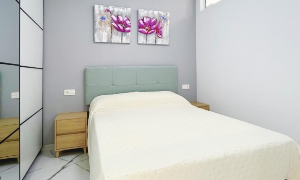 Resale - Apartment / flat - Torrevieja - Playa del Cura