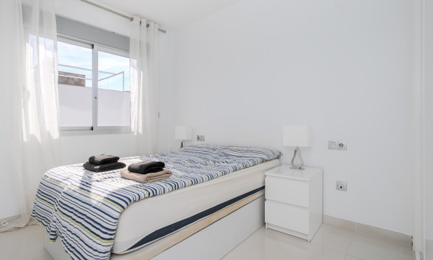 Resale - Apartment / flat - Orihuela Costa - Punta Prima