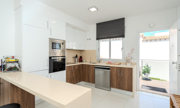 Resale - Apartment / flat - Orihuela Costa - Punta Prima