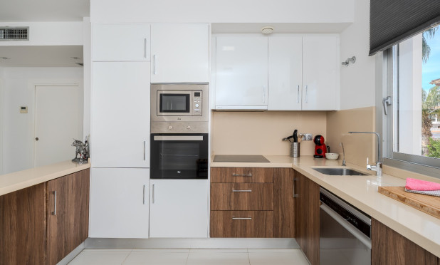 Resale - Apartment / flat - Orihuela Costa - Punta Prima