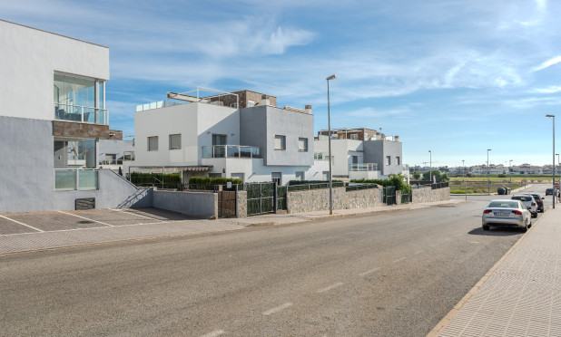 Resale - Apartment / flat - Orihuela Costa - Punta Prima