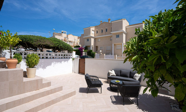 Resale - Apartment / flat - Orihuela Costa - Los Altos