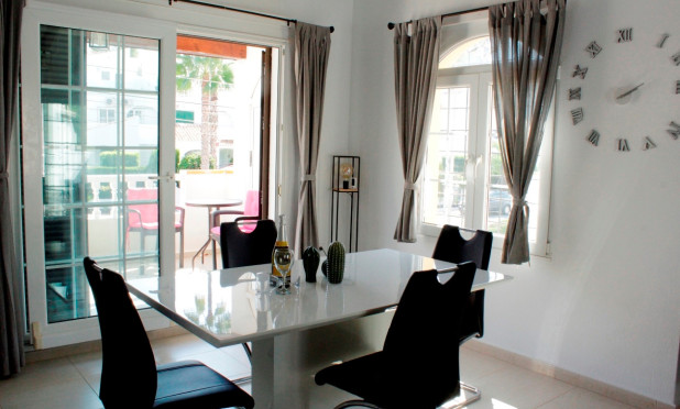 Resale - Villa - Orihuela Costa - Villamartín