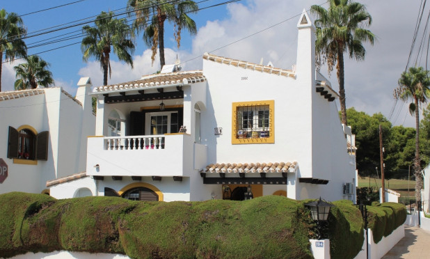 Resale - Villa - Orihuela Costa - Villamartín