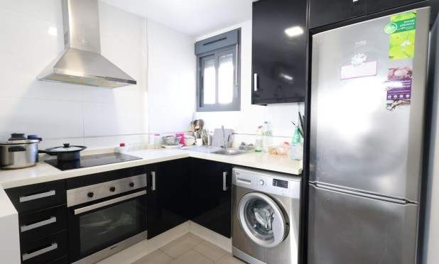 Resale - Apartment / flat - Orihuela Costa - La Zenia