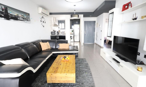 Resale - Apartment / flat - Orihuela Costa - La Zenia