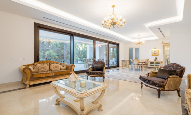 Neue Gebäude - Villa - Estepona