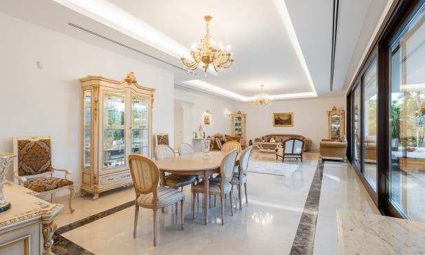 Neue Gebäude - Villa - Estepona