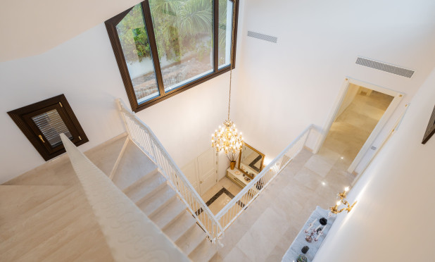 Neue Gebäude - Villa - Estepona