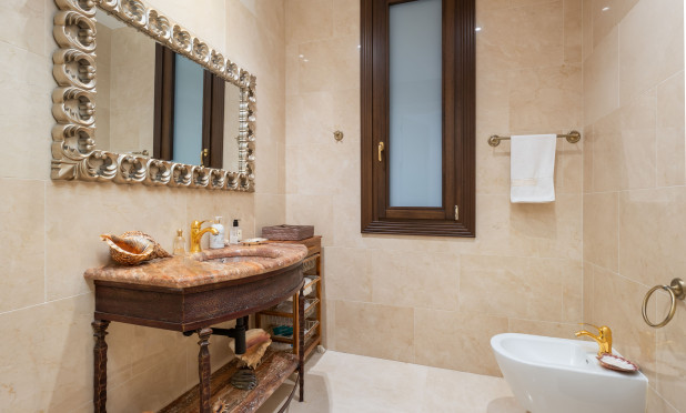 Neue Gebäude - Villa - Estepona