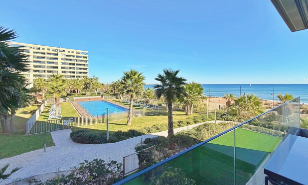 Resale - Apartment / flat - Torrevieja - Punta Prima