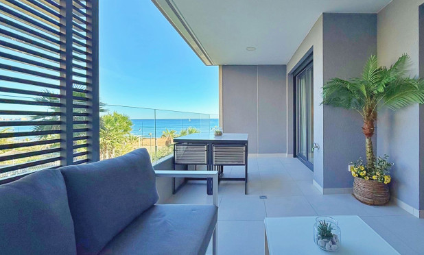 Resale - Apartment / flat - Torrevieja - Punta Prima