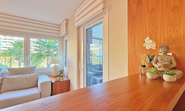 Resale - Apartment / flat - Torrevieja - Punta Prima