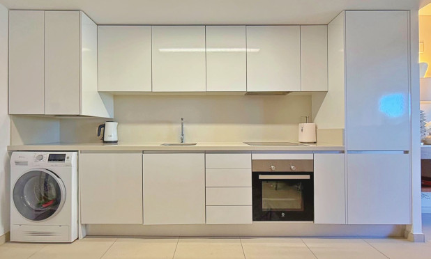 Resale - Apartment / flat - Torrevieja - Punta Prima