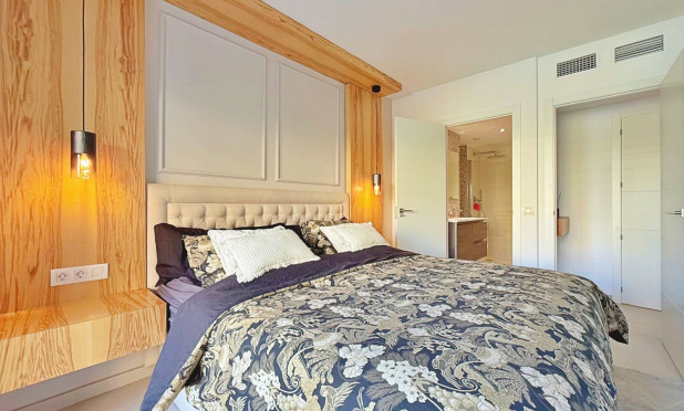 Resale - Apartment / flat - Torrevieja - Punta Prima