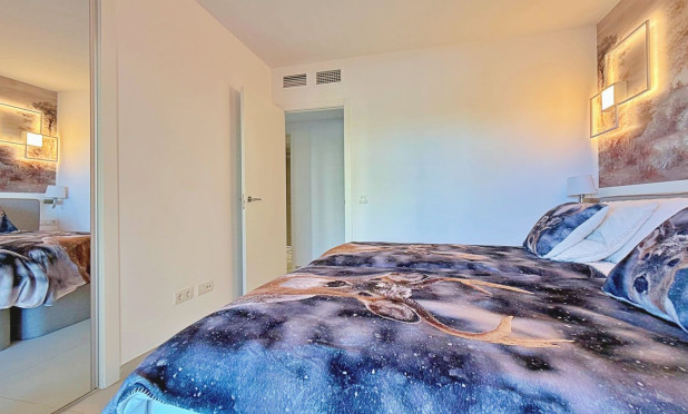 Resale - Apartment / flat - Torrevieja - Punta Prima