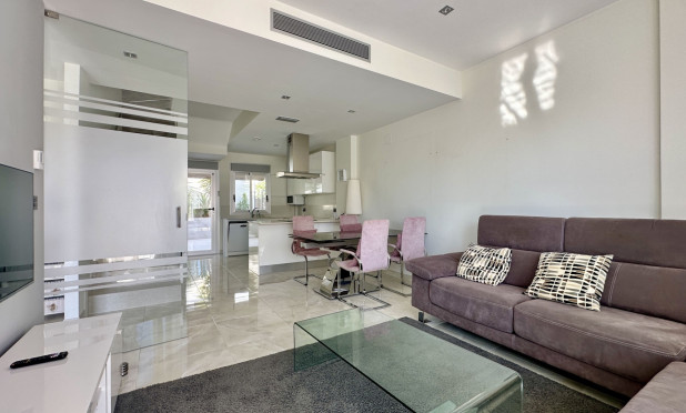 Odsprzedaż - Villa - Orihuela Costa - Lomas de Cabo Roig