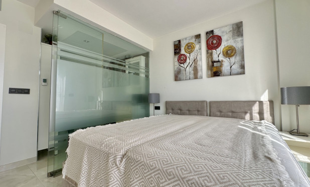 Odsprzedaż - Villa - Orihuela Costa - Lomas de Cabo Roig