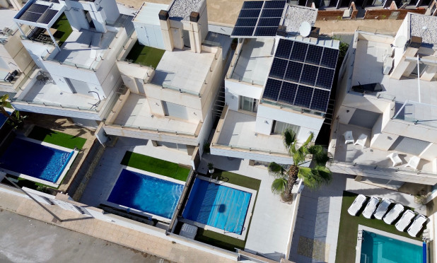 Odsprzedaż - Villa - Orihuela Costa - Lomas de Cabo Roig