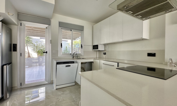 Odsprzedaż - Villa - Orihuela Costa - Lomas de Cabo Roig