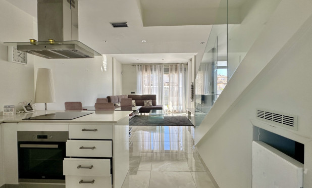 Odsprzedaż - Villa - Orihuela Costa - Lomas de Cabo Roig