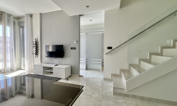 Odsprzedaż - Villa - Orihuela Costa - Lomas de Cabo Roig