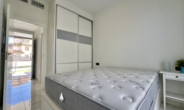 Odsprzedaż - Villa - Orihuela Costa - Lomas de Cabo Roig