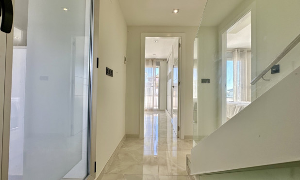 Odsprzedaż - Villa - Orihuela Costa - Lomas de Cabo Roig