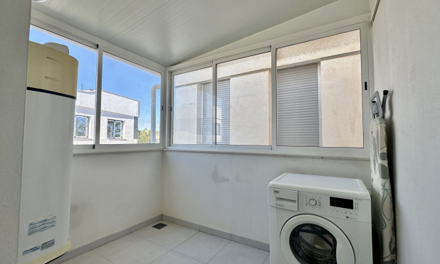 Odsprzedaż - Villa - Orihuela Costa - Lomas de Cabo Roig