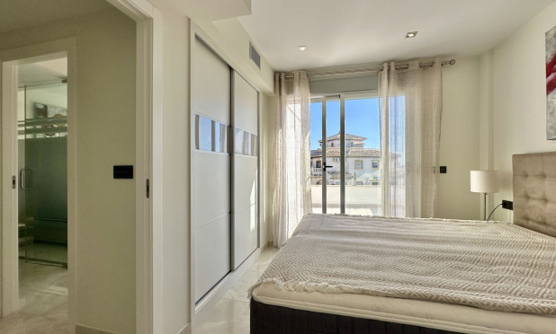 Odsprzedaż - Villa - Orihuela Costa - Lomas de Cabo Roig