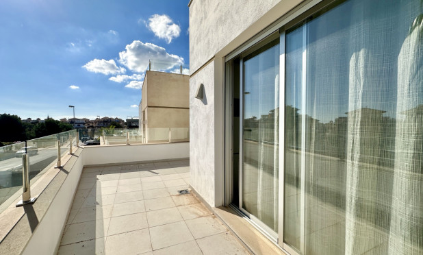 Odsprzedaż - Villa - Orihuela Costa - Lomas de Cabo Roig