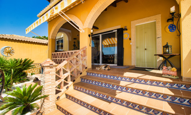 Wiederverkauf - Finca / Landgut - Orihuela