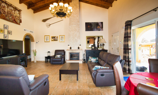 Wiederverkauf - Finca / Landgut - Orihuela