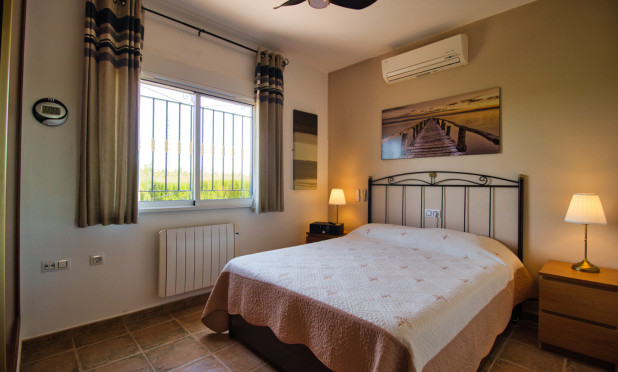 Wiederverkauf - Finca / Landgut - Orihuela