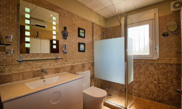 Wiederverkauf - Finca / Landgut - Orihuela