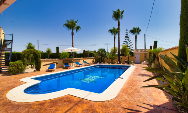 Wiederverkauf - Finca / Landgut - Orihuela