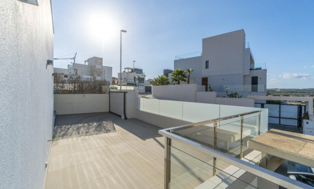 Resale - Villa - Orihuela Costa - Aguamarina