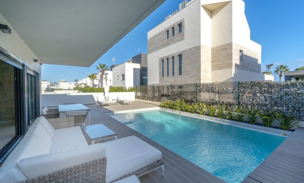 Resale - Villa - Orihuela Costa - Aguamarina