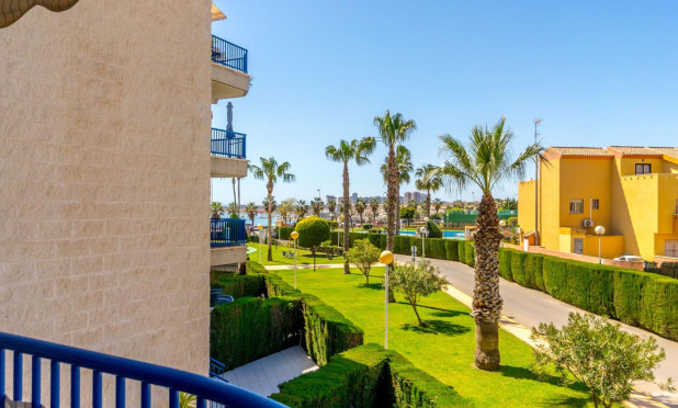 Resale - Apartment / flat - Orihuela Costa - Campoamor
