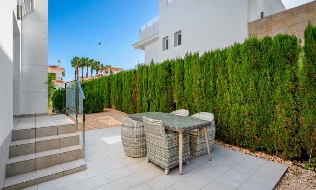 Resale - Townhouse - Ciudad Quesada - Doña pepa