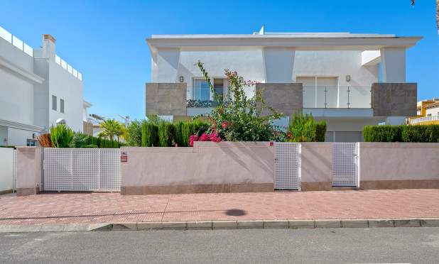 Resale - Townhouse - Ciudad Quesada - Doña pepa