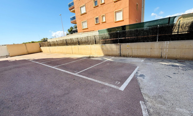 Resale - Apartment / flat - Guardamar del Segura - Puerto