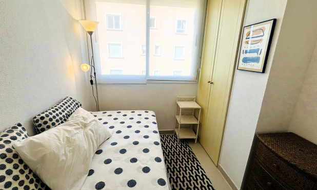 Resale - Apartment / flat - Guardamar del Segura - Puerto