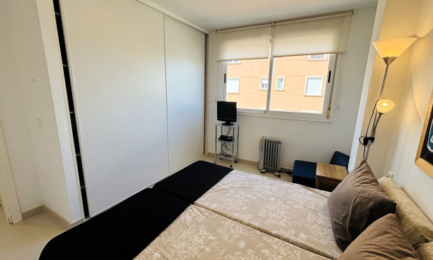 Resale - Apartment / flat - Guardamar del Segura - Puerto