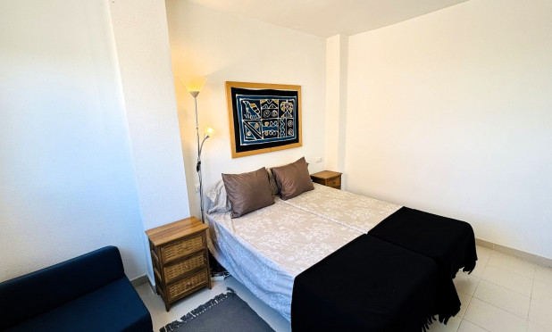 Resale - Apartment / flat - Guardamar del Segura - Puerto