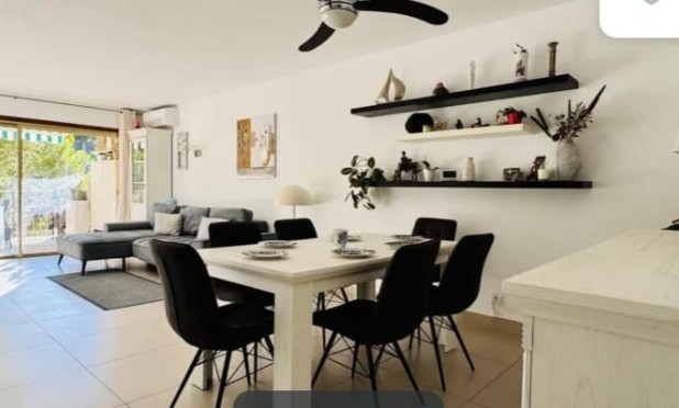 Resale - Apartment / flat - Cala Vinyes - Calvià