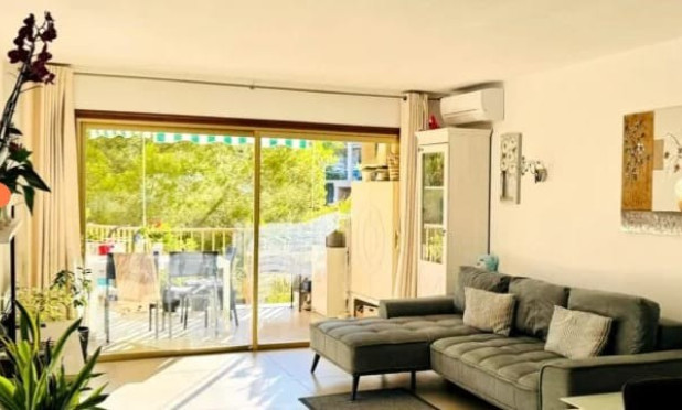 Resale - Apartment / flat - Cala Vinyes - Calvià